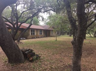 122 Live Oak Dr, Pleasanton, TX 78064