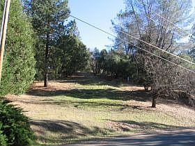 2nd image of 1667 Middle Mountain Ct