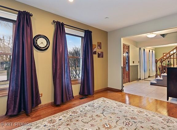 3rd image of 1021 Hyde Park Ln