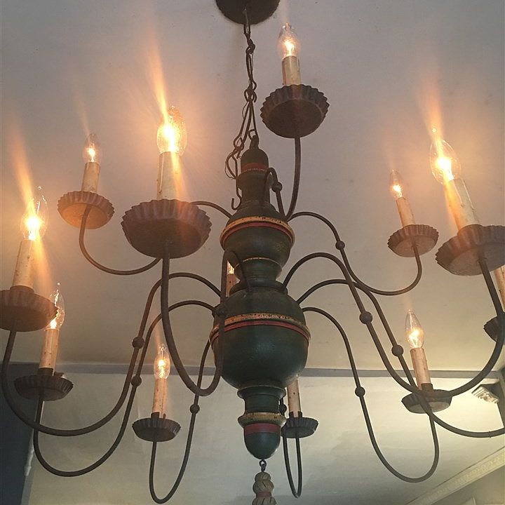 2nd image of 624 W 4th St