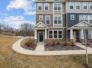 697 Satori Way, Chaska, MN 55318