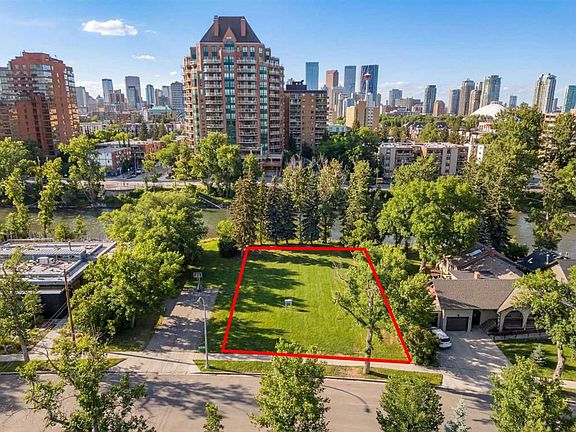 2nd image of 220 Roxboro Rd SW