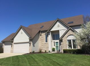 2895 Kendridge Ln, Aurora, IL 60502