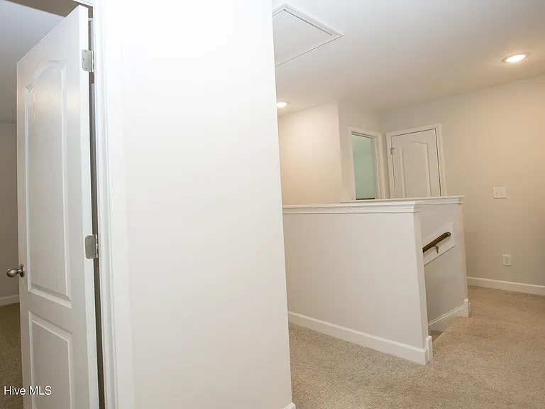 88 Kensington Dr — Photo 26