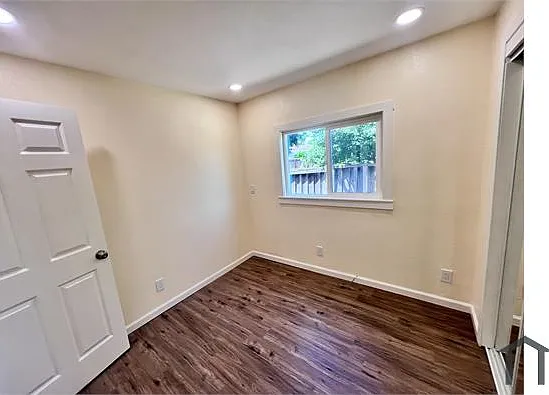105 Mathilda Ct #B — Photo 8
