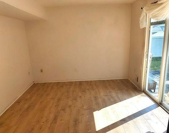 5th image of 521 Dorothy Pl