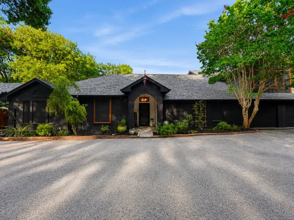 1872 Nokomis Rd, Lancaster, TX 75146