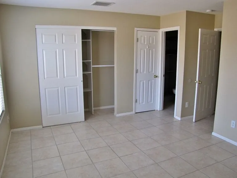 823 Plaza Encanto — Photo 21