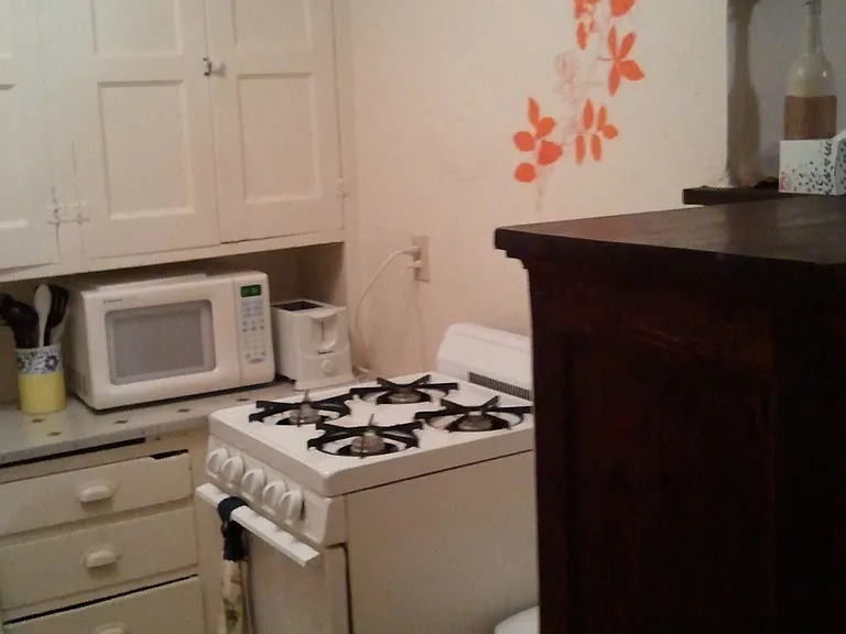894 Grand Ave — Photo 8