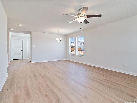 4th image of 5930 Willow Point Blvd