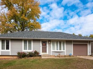 2224 SE 35th St, Topeka, KS 66605