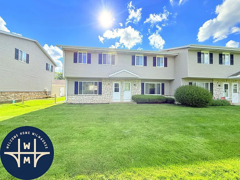 W163N11528 Windsor Ct #A — Photo 2