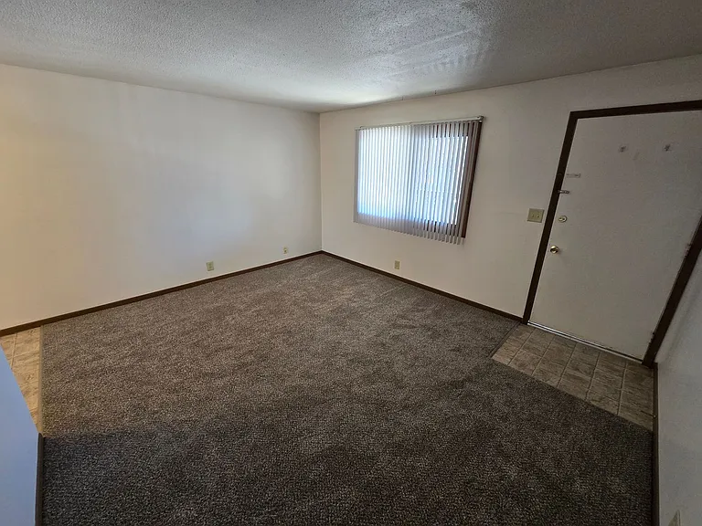 2108 N Cotner Blvd — Photo 10