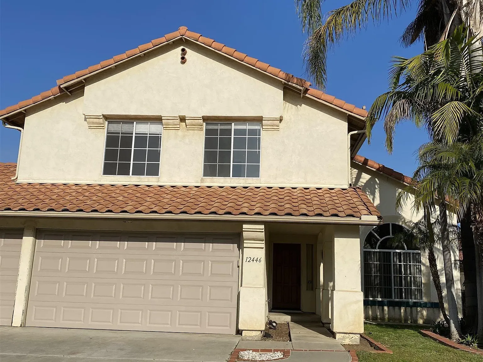 4 bed, 2.5 bath, 2182 sqft, $4,900 — Photo 2