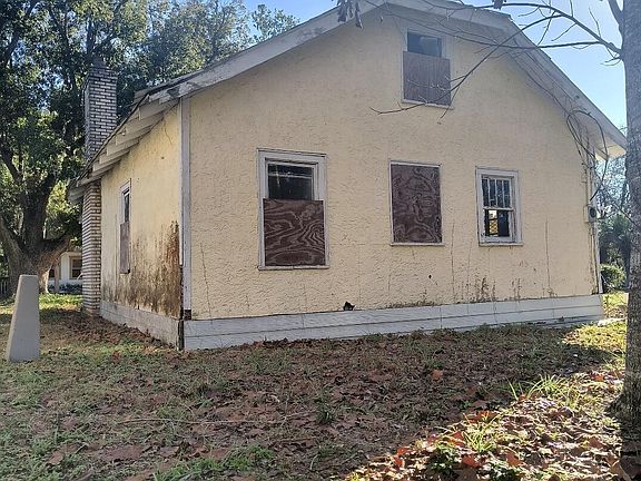 3rd image of 140 SW CITRUS Avenue