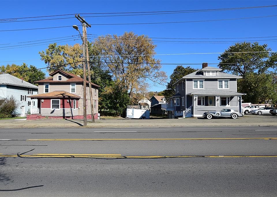 1st image of 743/751 Main St