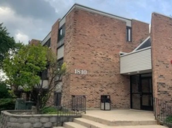 1813 Hemlock Pl APT 307, Schaumburg, IL 60173