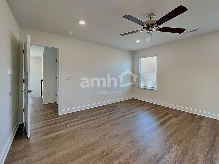 9016 Henley Ave — Photo 8