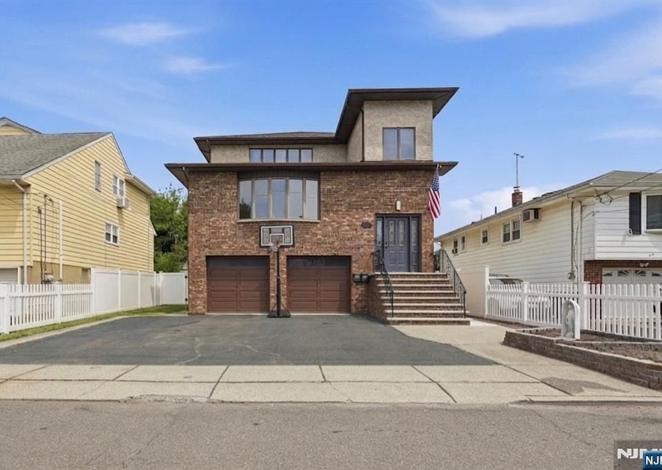 1st image of 44 Williams Ave