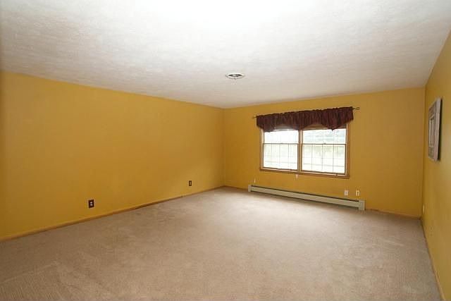 2nd image of 1200 N Hickory Ln