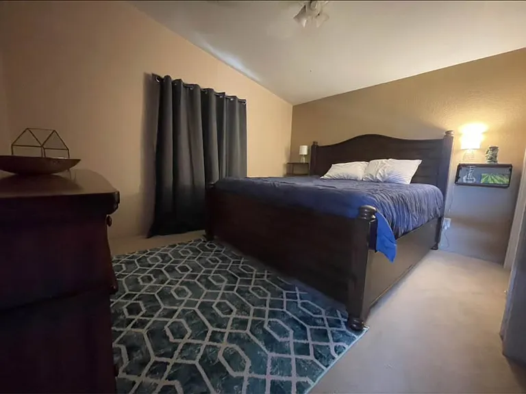 2nd bedroom with king bed