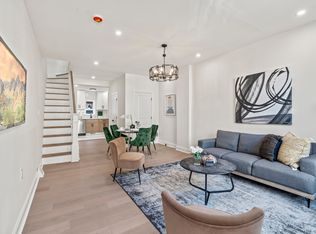 1102 Mercy St #1, Philadelphia, PA 19148