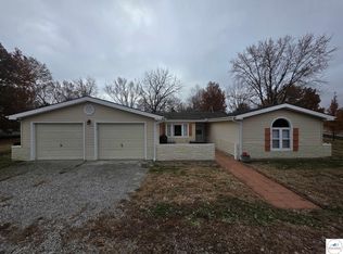 30516 Summers Dr, Sedalia, MO 65301
