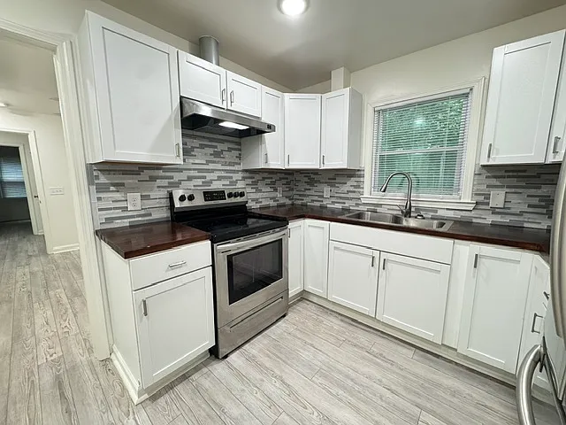 2353 Agnes Dr — Photo 6