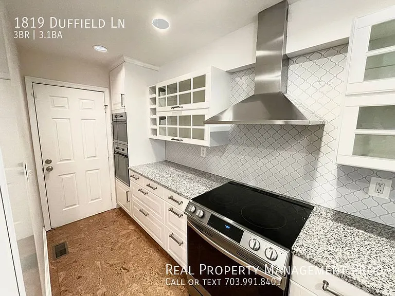 1819 Duffield Ln — Photo 3