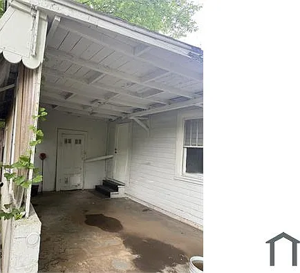 1047 Jackson Blvd — Photo 8