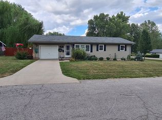 207 E Brentwood Ave, Eldon, MO 65026