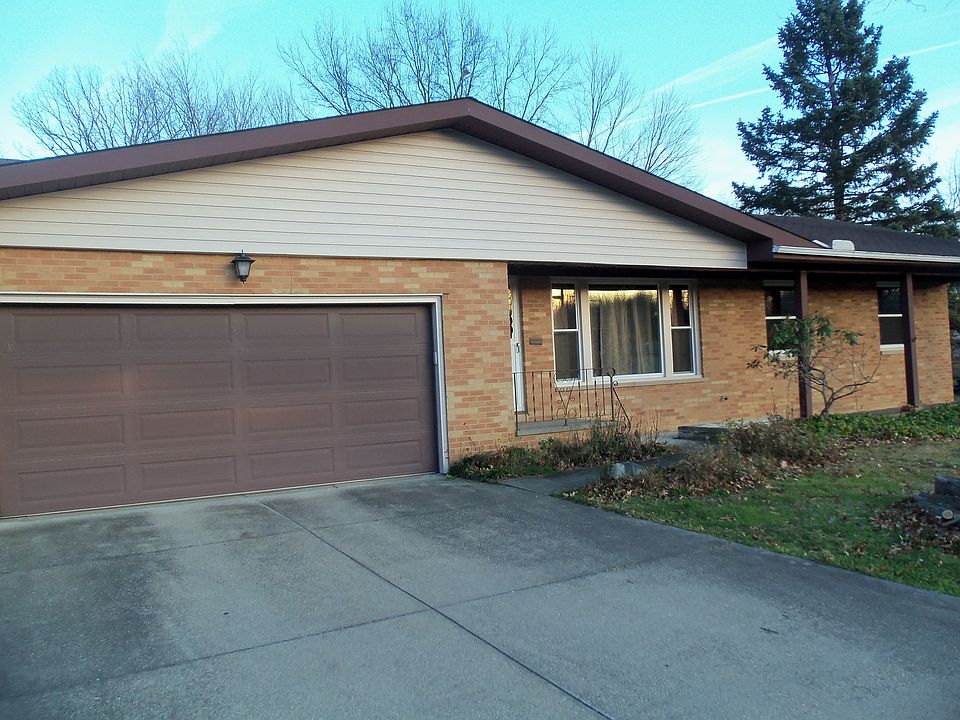 1st image of 8793 Falls Ln