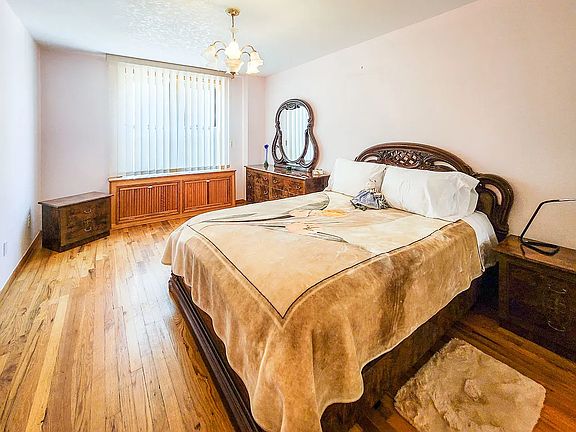 5th image of 3111 Brighton 2 St #2B