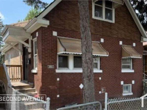 9320 S Saginaw Ave