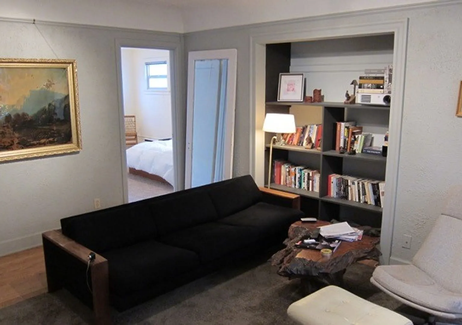West Coast Arms Apartments — Photo 2