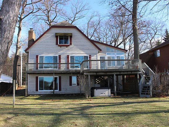 4th image of 806 E Eagle Lake Dr