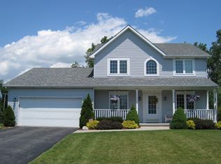 8884 Amy Leigh Ln, Clarence Center, NY 14032