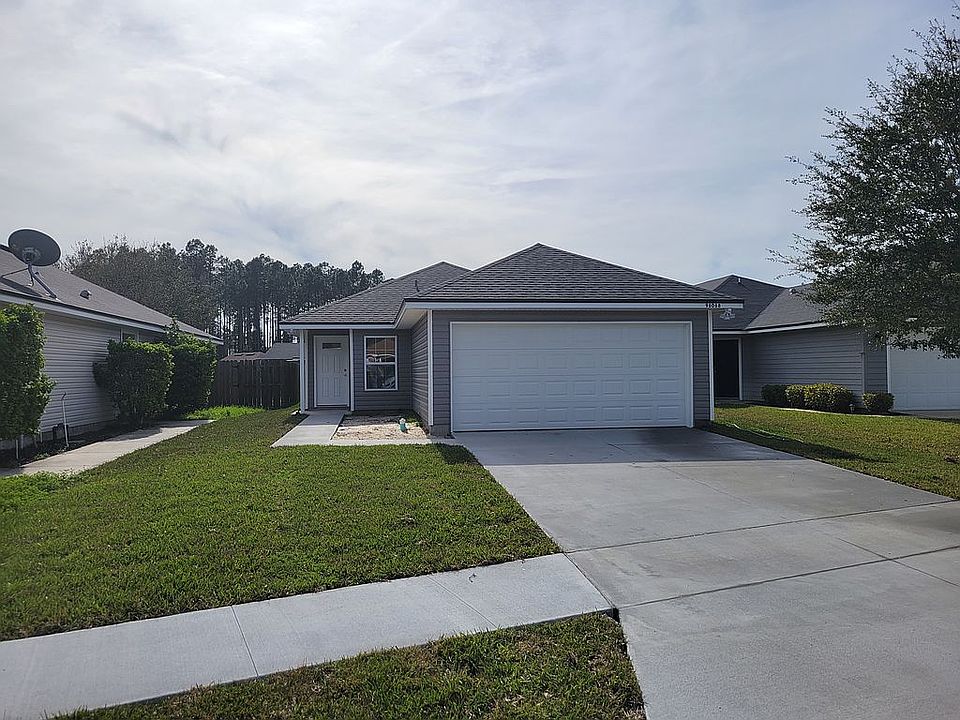 1st image of 96068 Aqua Vista Ct