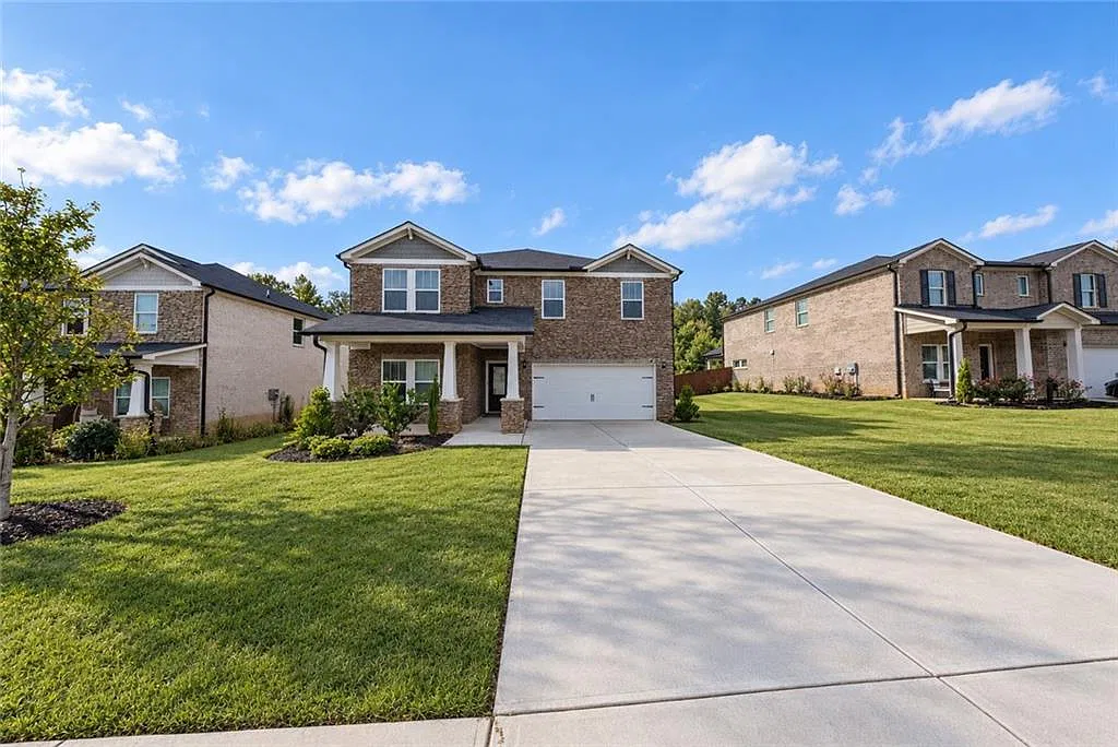 5 bed, 4.5 bath, 3290 sqft, $3,800 — Photo 2