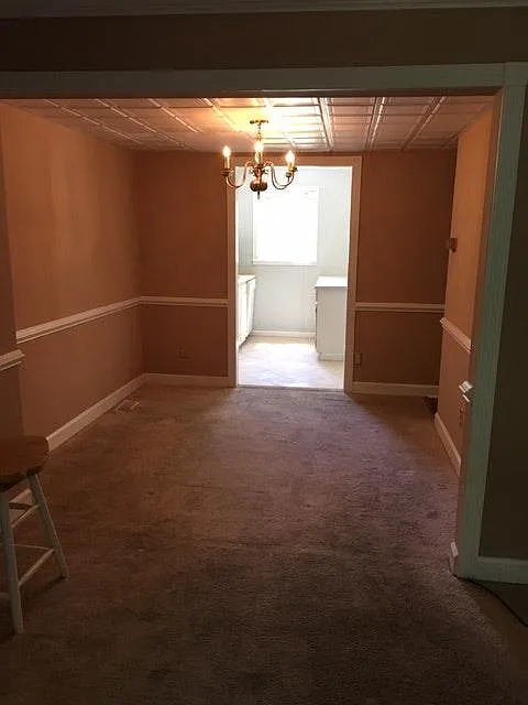 3 bed, 1957 sqft, $2,100 — Photo 4