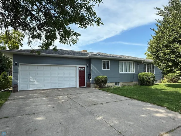 201 5th St W, Ada, MN 56510