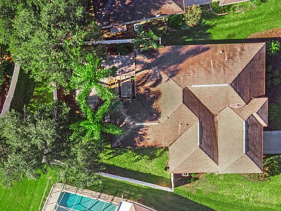 4th image of 4094 Clock Tower Dr