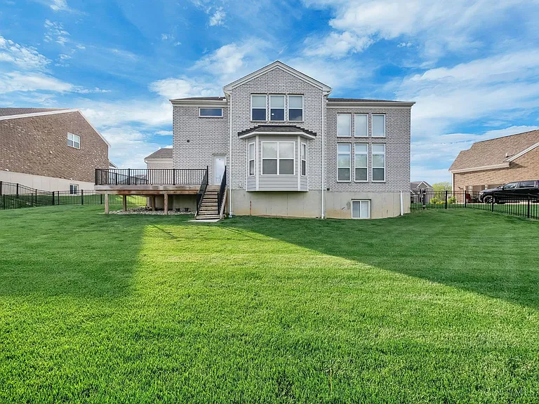 5874 Spinney Ct — Photo 44