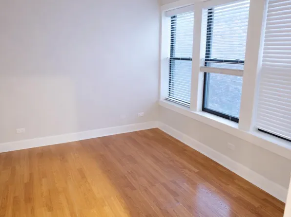 421 W Belmont Ave APT 2C, Chicago, IL 60657