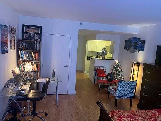 2nd image of 40 W 116th St APT B507