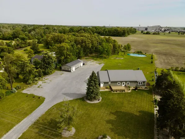 7458 E Lincolnway, Columbia City, IN 46725
