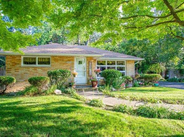 2115 Sunset Ave, Waukegan, IL 60087
