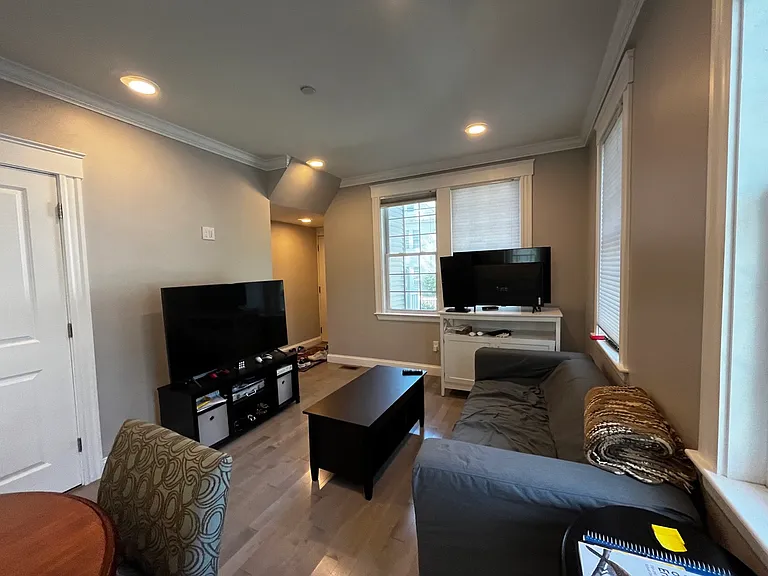 35 Franklin St #1 — Photo 10