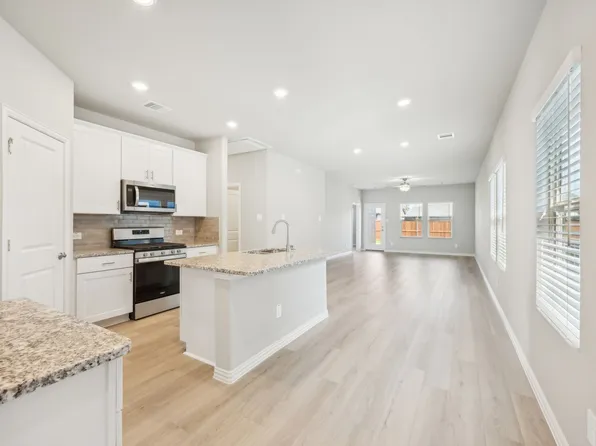 904 Rosemary Hill Dr, McKinney, TX 75071