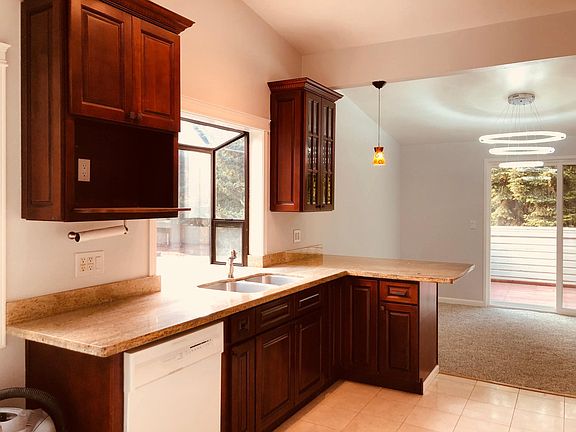 5th image of 13400 SE 42nd Pl
